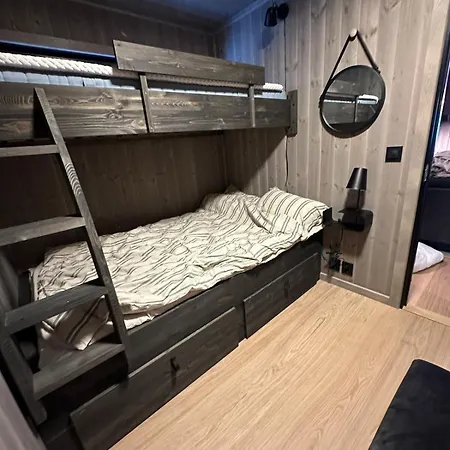 Midtibakken Holiday home *