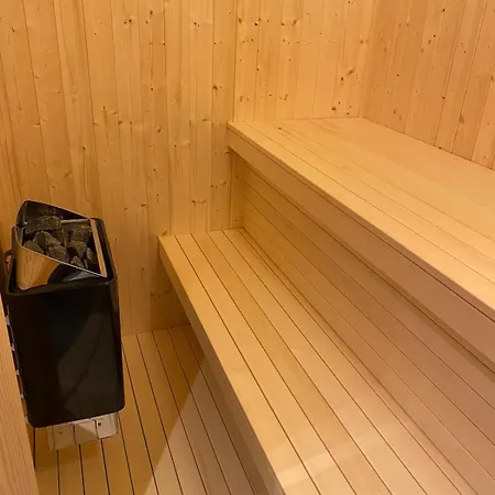 Midtibakken Holiday home *