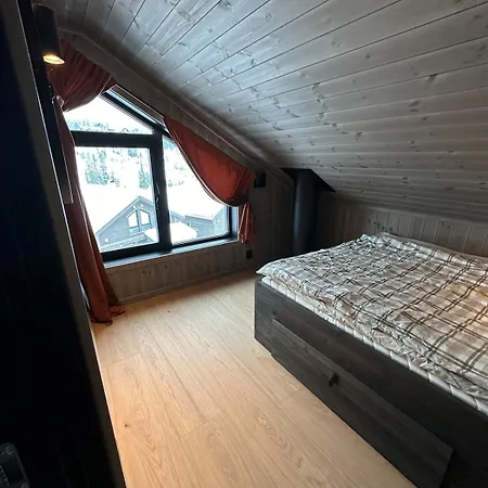 Holiday home Midtibakken Favang
