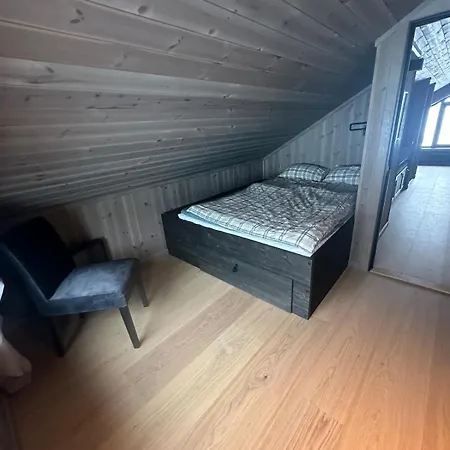 Midtibakken Holiday home