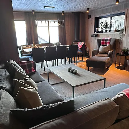 In And Out In The Middle Of The Slopes *