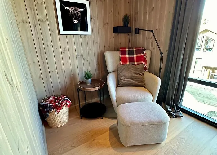 度假居 In And Out In The Middle Of The Slopes Favang