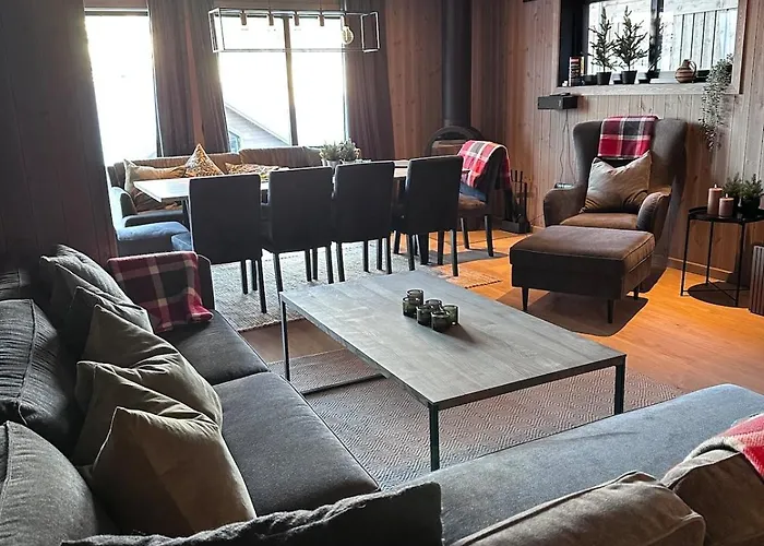 In And Out In The Middle Of The Slopes *